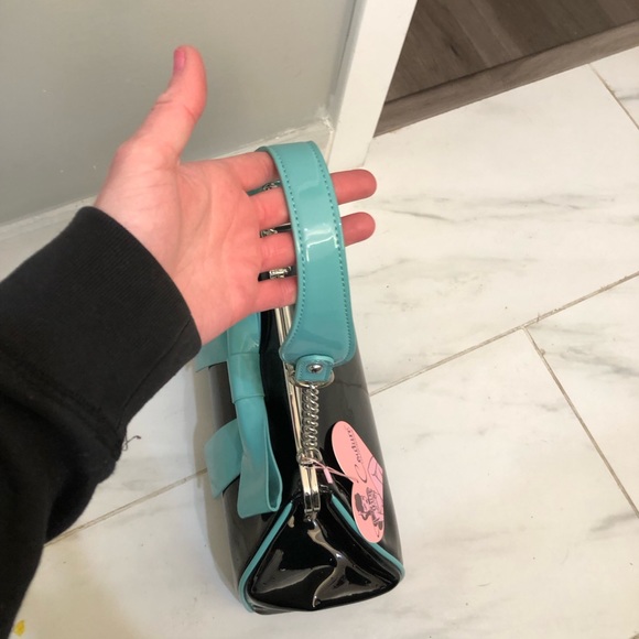 Brand New Pinup Couture Handbag - Picture 2 of 5